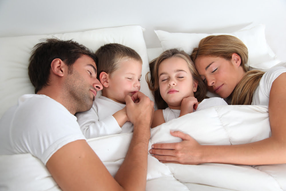 co-sleeping family